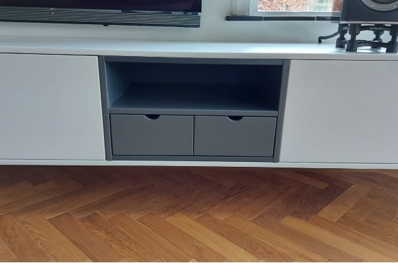 tv_kast_op_maat_lang_schuifplank_laden_design