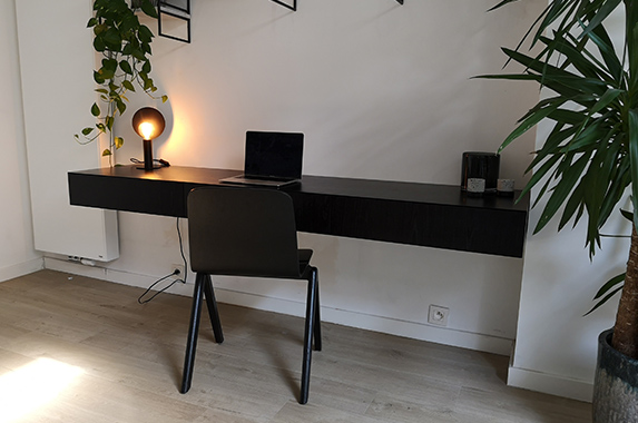 zwevend bureau op maat