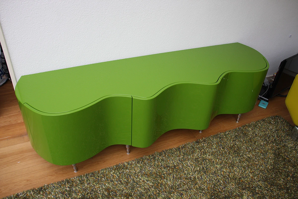 Dressoir design gebogen deuren licht groen op maat